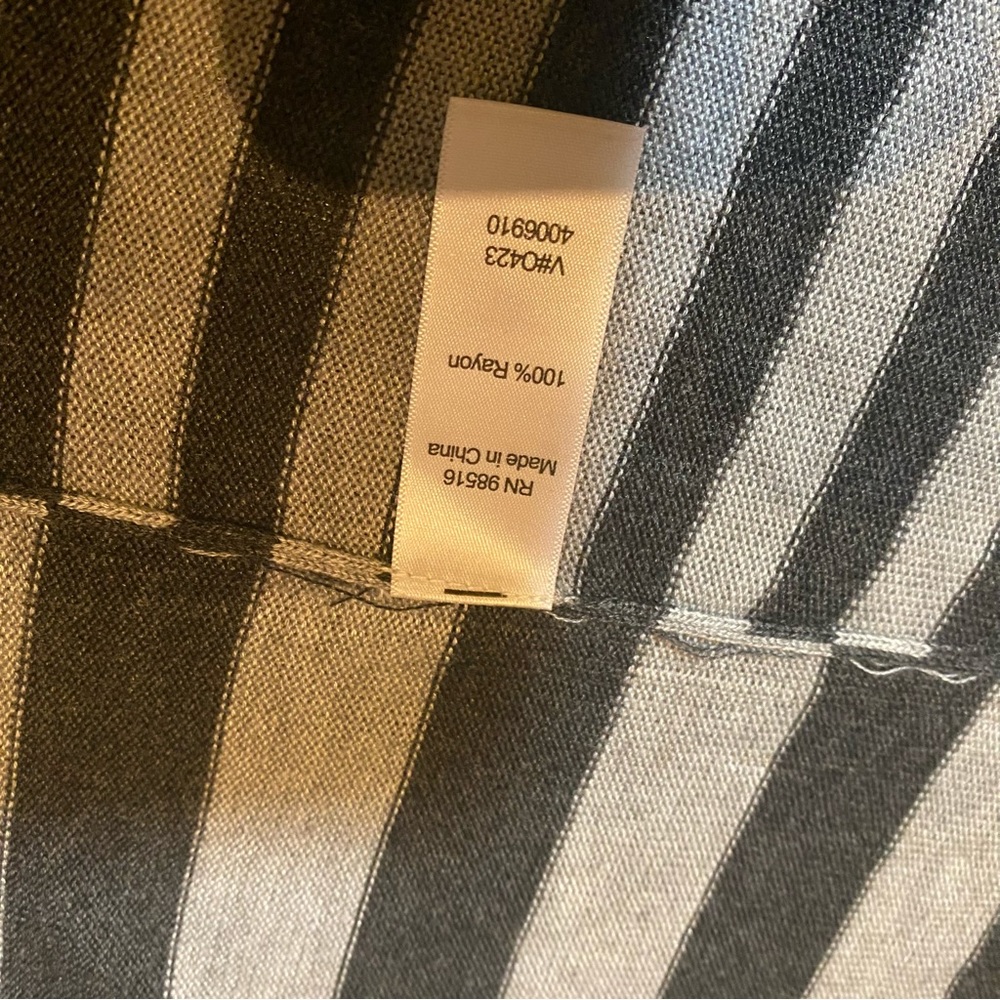Gray striped open cardigan sweater - Picture 7 of 8